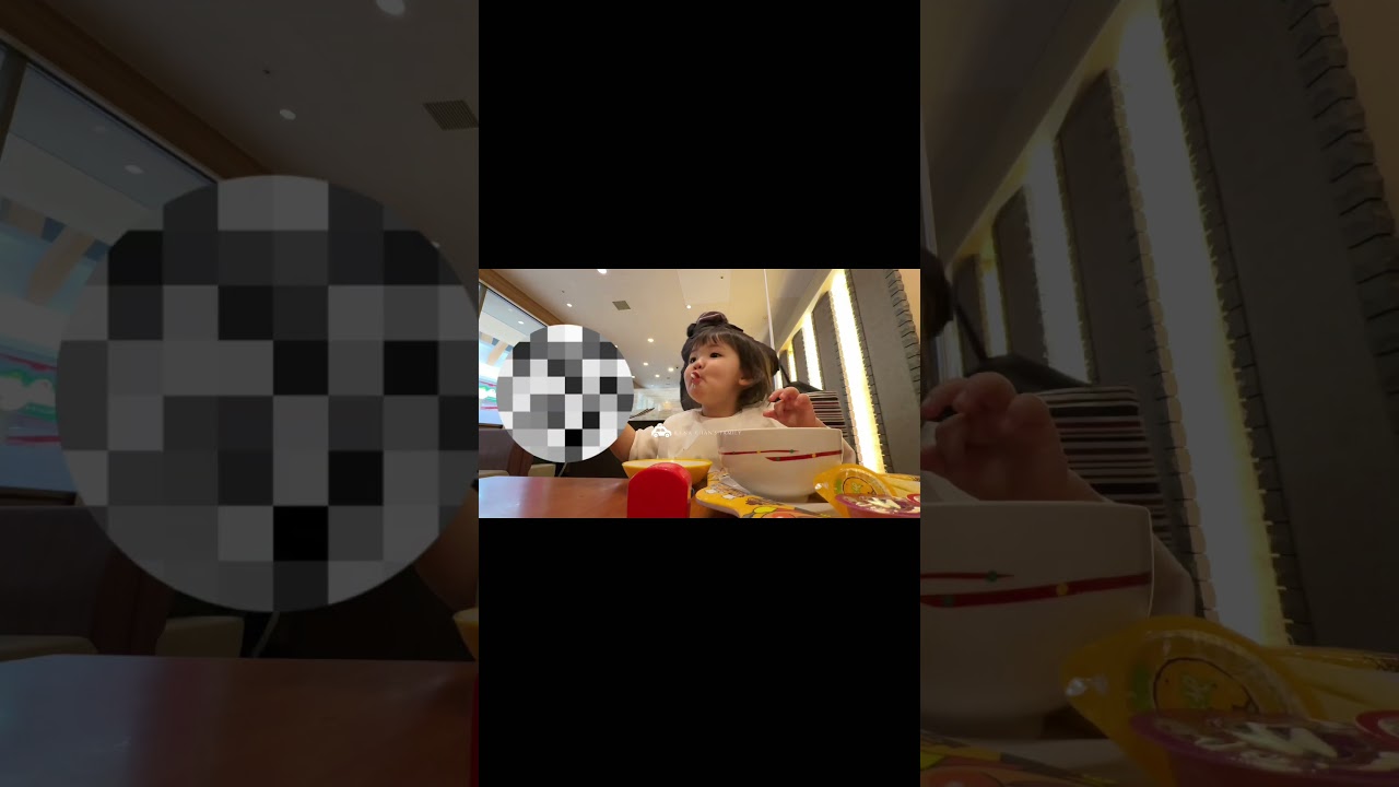 Runa chan mukbang udon😆