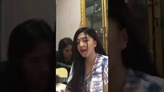 Download lagu Gaun merah dari cewek cantik mp3