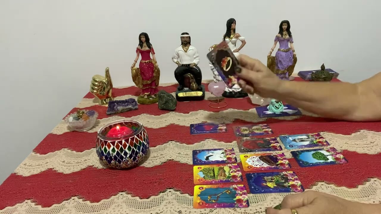 O baralho cigano vai te contar tudo que você precisa saber!