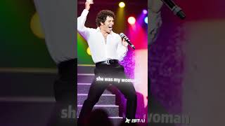 Tom Jones Sings "Delilah" - Powerful Vocals That Give Chills! #love #song #singer