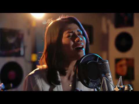 Duka Sebalik Tawa (Acoustic) - Puteri Khareeza