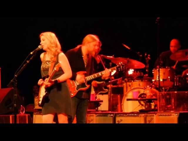 2013.12.06 - LA - Got a Feeling / Made Up Mind