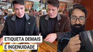 How to behave in the food court