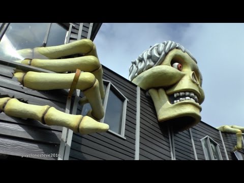 HAUNTED HOUSE, GT. YARMOUTH. PLEASURE BEACH 2016 (LIGHTS ON) HD.
