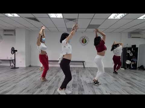 Caliente Dance Studio Singapore Bachata Lady Styling - Favorito by Dani J