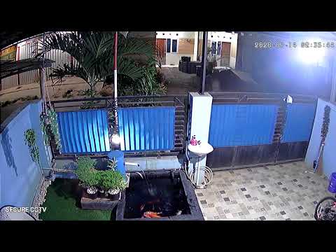 Penampakan Tuyul terekam kamera cctv@my cctv