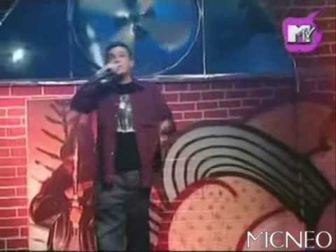 Ten Typ Mes - Sam siedze tu (live) Rap Pakamera