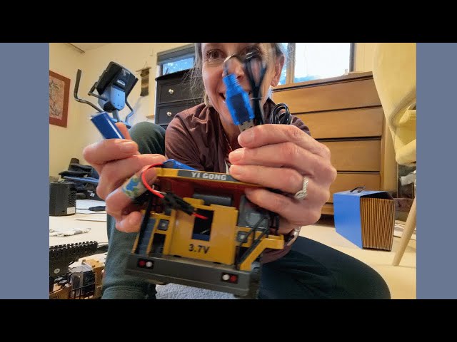 Vídeo relacionado con PLLYPE 14500 Recargable Li-Ion Batería, 3,7 V 2000 mAh RC Baterías de Coche, Baterías RC Recgargeble, con Cable de Carga USB Conector SM 2P, para Camión Coche de Control Remoto