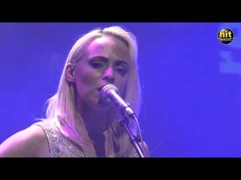 MADILYN BAILEY - Radioactive (Hit West - Backstage Live - Saint Nazaire 2015)