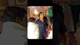 Download lagu Kareena Kapoor, Bobby Deol & Sharat Saxena Shoot For Mehbooba Mehbooba Song - Ajnabee (2001) BTS mp3