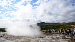 preview picture of video 'Strokkur Geysir (Icelandic) (aka Little Geysir), Geyser (english), Iceland, August 2014'