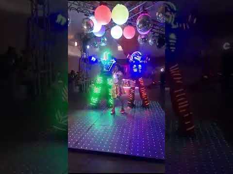 show de robots leds Marcelo Soto Jujuy en susques Jujuy 15 años de mia 154848703(2)