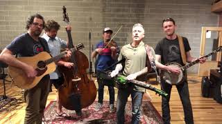 The Infamous Stringdusters - I&#39;m Head Over Heels In Love - [Flatt and Scruggs cover]