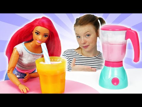 Spielspaß mit Barbie. Ein leckerer Smoothie für Steffi. Puppen Video mit Irene