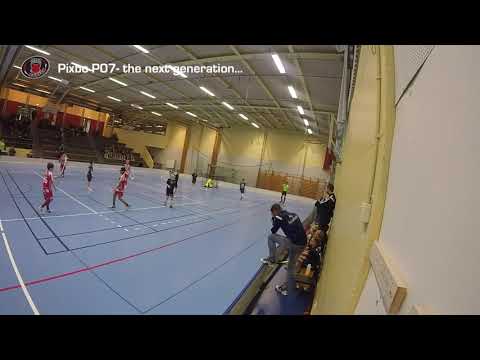 Vater#88 passar till Thomas#7 som drar till ett snabbt skott    Pixbo P07