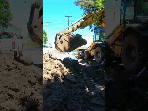 Continúa la Excavación en San Cayetano 🚧💦 Nuevo Bombeo para Desagotar la Zanja