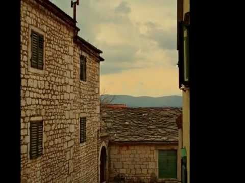 D.Rundek/R.Šerbedžija/A.Dedić-Na nešto me sjeća taj grad