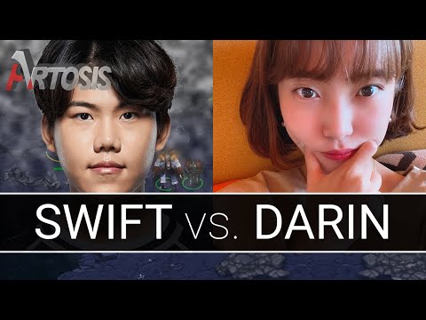 League of Legends Pro vs. Top Female Pro - StarCraft BroodWar