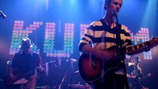 Kumm "Fashion" LIVE lansare "Far From Telescopes"