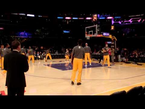 Nick Young 1 on 1 with Robert Sacre 2014