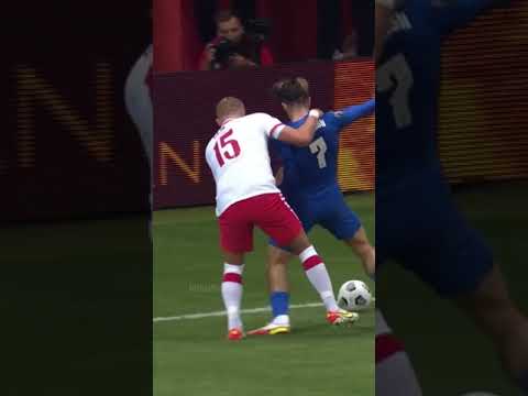 Kamil Glik vs Jack Grealish