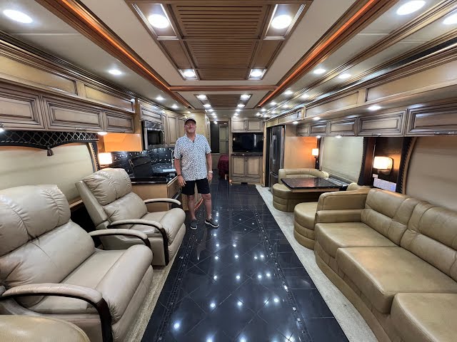 Preview image of Pre Owned 2013 Newmar Mountain Aire 4336 (17U221687) youtube video