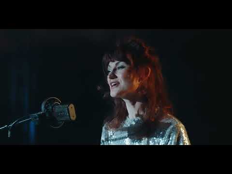 JUNE COCÓ - SUPERPOWER (ACOUSTIC LIVE VERSION)