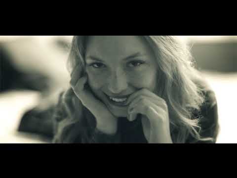 Ilegal Conexion - MariaSanta (Feat. KIÑO) (Videoclip Oficial)