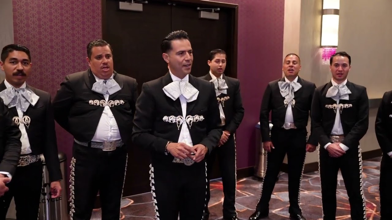 Promotional video thumbnail 1 for Osvaldo M.  y su  Mariachi Cielito Lindo