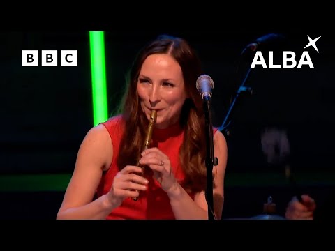 Dòchas | Walking On The Moon | Sabhal Mòr Ostaig @ 50 | BBC ALBA
