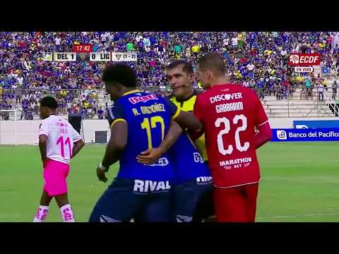 Heavyweight Duel - La Tuka vs. El Toño