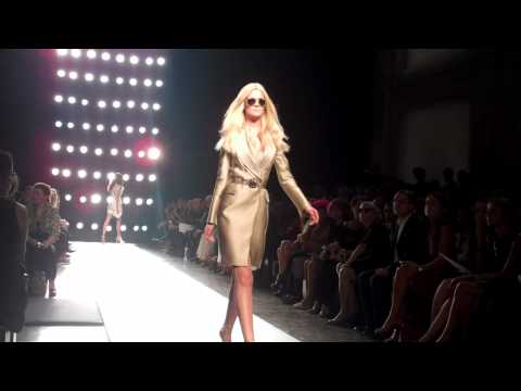 Fashion Broadcasting @ Gianfranco Ferre Spring Summer 2010 \ 2011 Milan