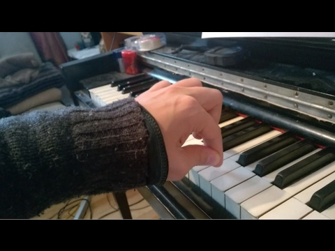 Playing the piano properly - how to touch the keys