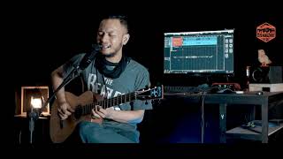 Download lagu IDI GAMAK NENE' KAJI - TEDY & THE COMPANION Live Ruang Dalam mp3