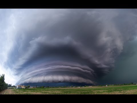 Fette Superzelle in Italien. HP Monster mit den besten Strukturen