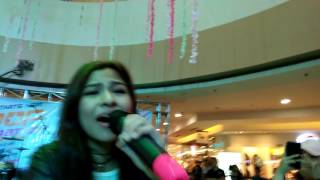 Janine Tenoso - Fall (Fishermall)