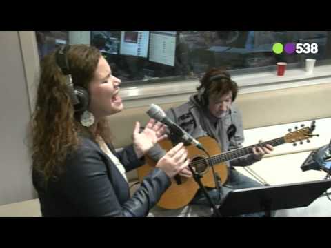 Radio 538: Iris Kroes - Crazy (live bij Evers Staat Op)