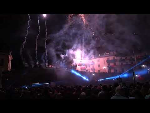 Spettacolo pirotecnico - Presentazione personaggi 116° Storico Carnevale di Pont Saint Martin