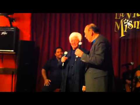 Serenata de los padres de Lucy Aviles en su cumpleaños 49