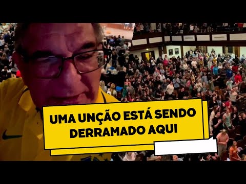 “Uma unção está sendo derramado aqui”, revela pastor ao participar do Avivamento de Asbury