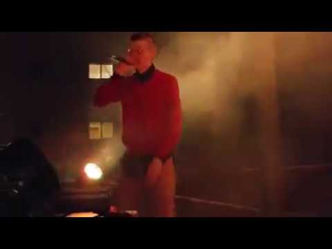 LIVE Skinny White - FUCK THE WORLD