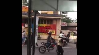 Download lagu Bentrok Rusuh PSIM fans VS PSS Fans mp3