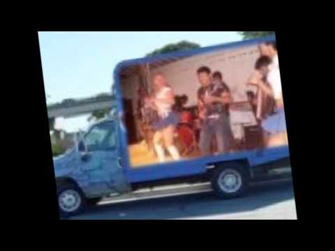 Feitos Um Pro Outro video