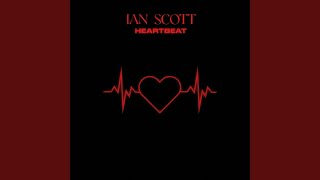 Kadr z teledysku Heartbeat tekst piosenki Ian Scott