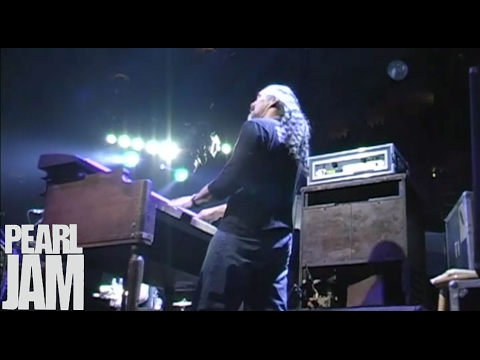 Love Boat Captain - Live at Madison Square Garden - Pearl Jam