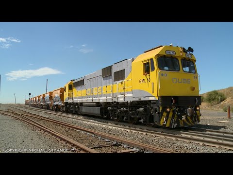 4KA1 QUBE GML10 With PHAY Gravel / Ore Hoppers (30/1/2019) - PoathTV Australian Trains & Railways