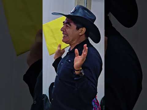 Continuamos compartiendo los mejores momentos de la visita a Renegado Valle el pasado 9 de mayo.