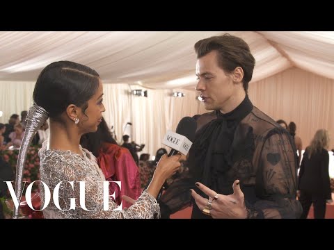 ハリー・スタイルズ on His Sheer Gucci Outfit and Being Met Gala Co-Chair | Met Gala 2019 With Liza Koshy (Harry Styles on His Sheer Gucci Outfit and Being Met Gala Co-Chair | Met Gala 2019 With Liza Koshy)
