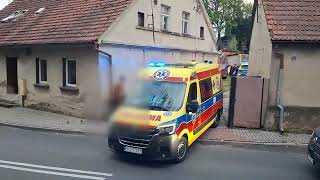 Wideo1: Atak no�ownika w �miglu. Ranny trafi� do szpitala. 29-latek zabarykadowa� si� przed policj�