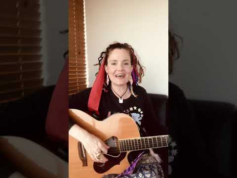 Im Getting Dressed By Myself Today - Little Feet Music